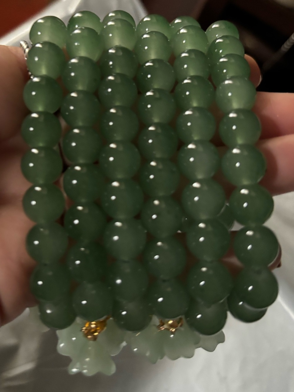 Green Jade Beaded Bracelet with Pale Jade Flower Charms!! - Picture 3 of 6